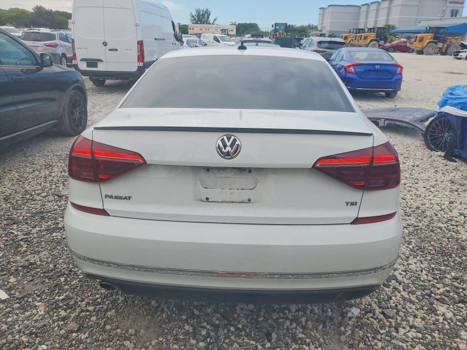 Продажа на аукционе авто 2018 Volkswagen Passat, vin: 1VWAA7A39JC019811, номер лота: 57141536