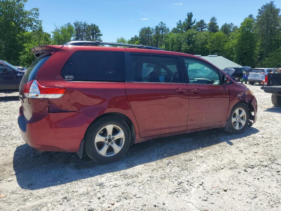 55851176 :رقم المزاد ، 5TDKK3DC6ES464861 vin ، 2014 Toyota Sienna مزاد بيع