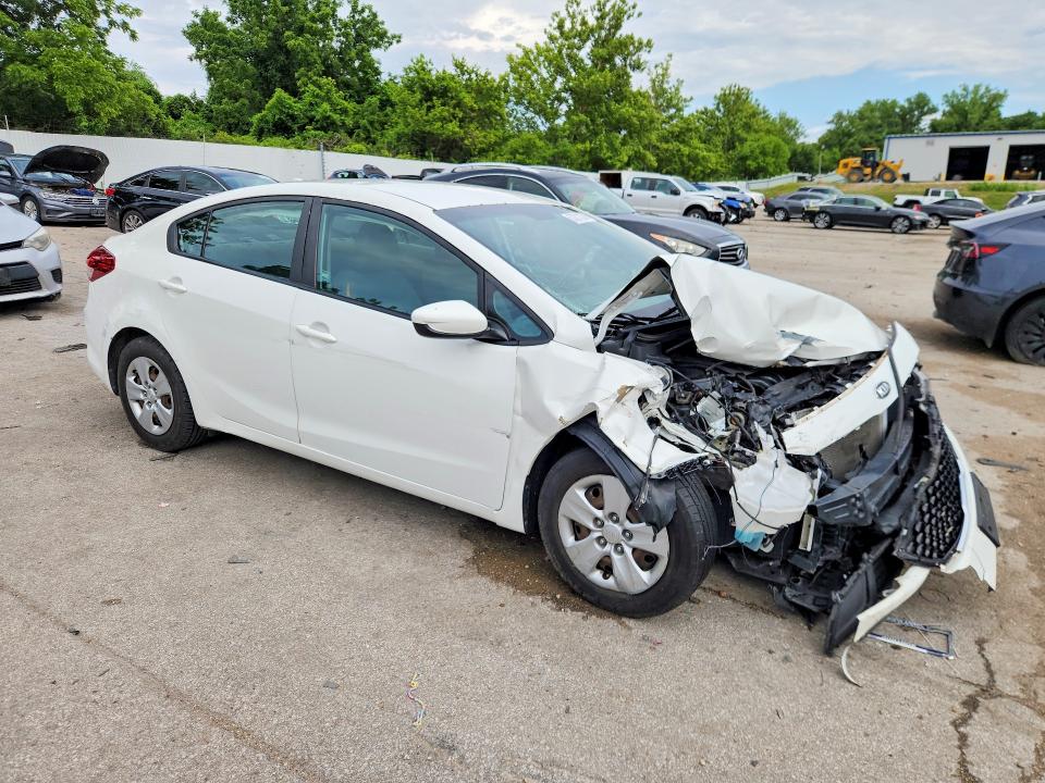 2017 Kia Forte მანქანა იყიდება აუქციონზე, vin: 3KPFK4A74HE078436, აუქციონის ნომერი: 57211376