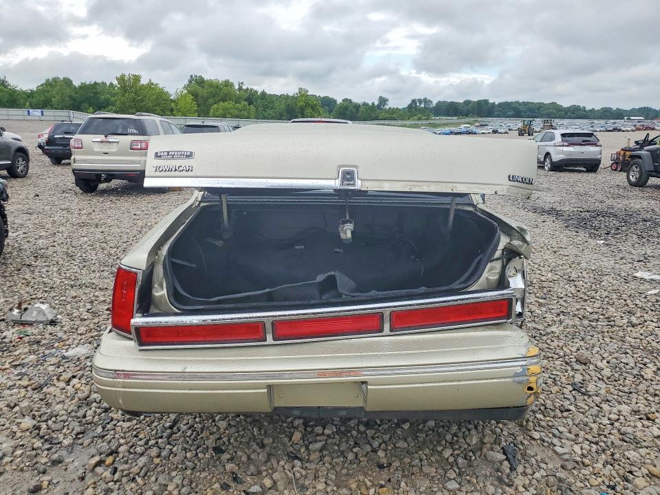 Продаж на аукціоні авто 1997 Lincoln Town Car, vin: 1LNLM81W7VY726400, номер лоту: 58688746