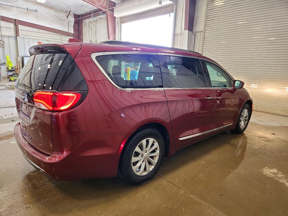 Продаж на аукціоні авто 2017 Chrysler Pacifica, vin: 2C4RC1BG7HR683184, номер лоту: 57251016