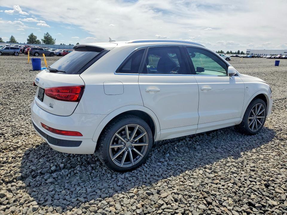 Продаж на аукціоні авто 2018 Audi Q3, vin: WA1JCCFS1JR022439, номер лоту: 58272646