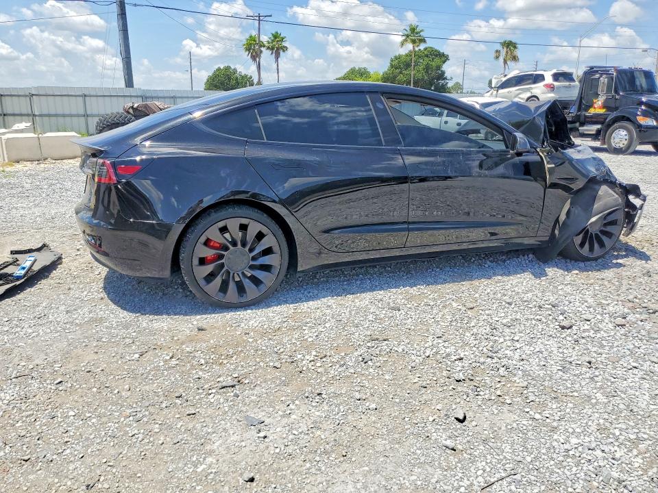 57777866 :رقم المزاد ، 5YJ3E1EC5NF123535 vin ، 2022 Tesla Model 3 مزاد بيع