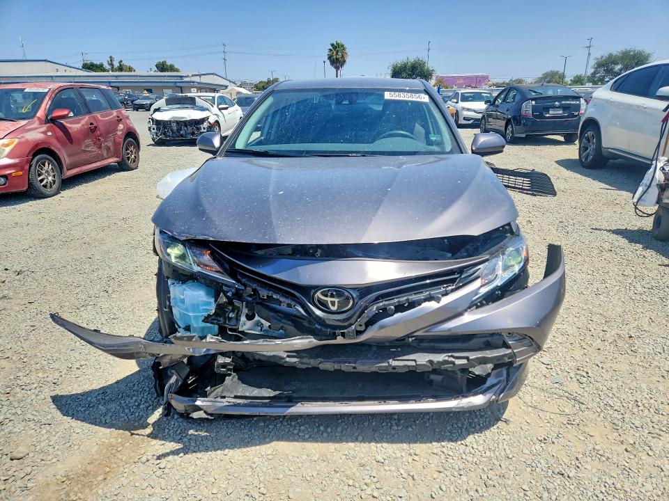 55835856 :رقم المزاد ، 4T1C11AKXLU968583 vin ، 2020 Toyota Camry مزاد بيع