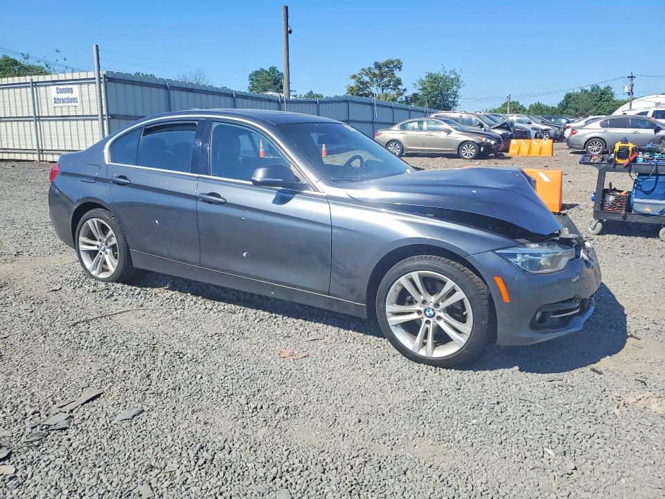 56050786 :رقم المزاد ، WBA8D9C53JEB35190 vin ، 2018 Bmw 330 مزاد بيع
