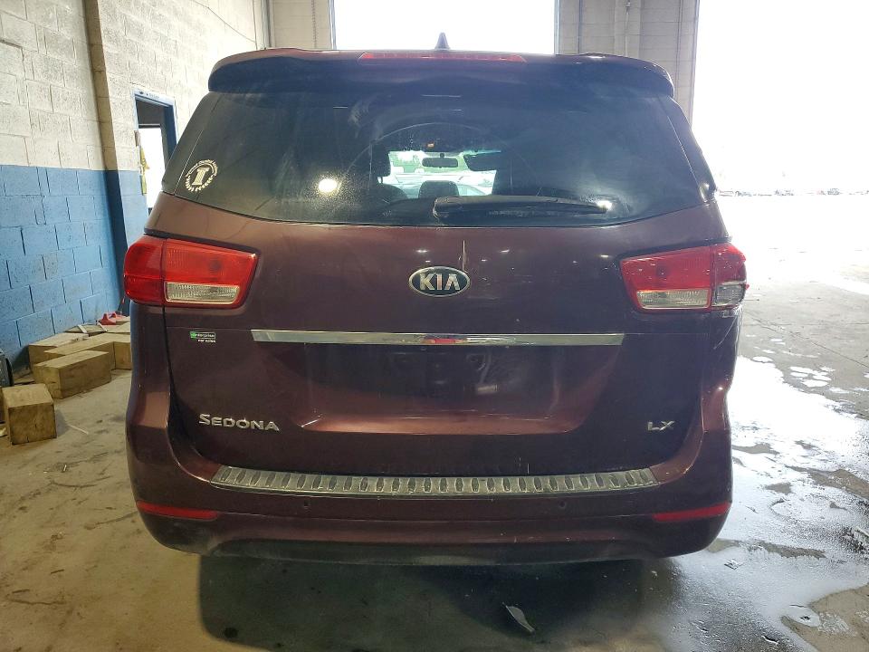 56900756 :رقم المزاد ، KNDMB5C12H6315422 vin ، 2017 Kia Sedona مزاد بيع