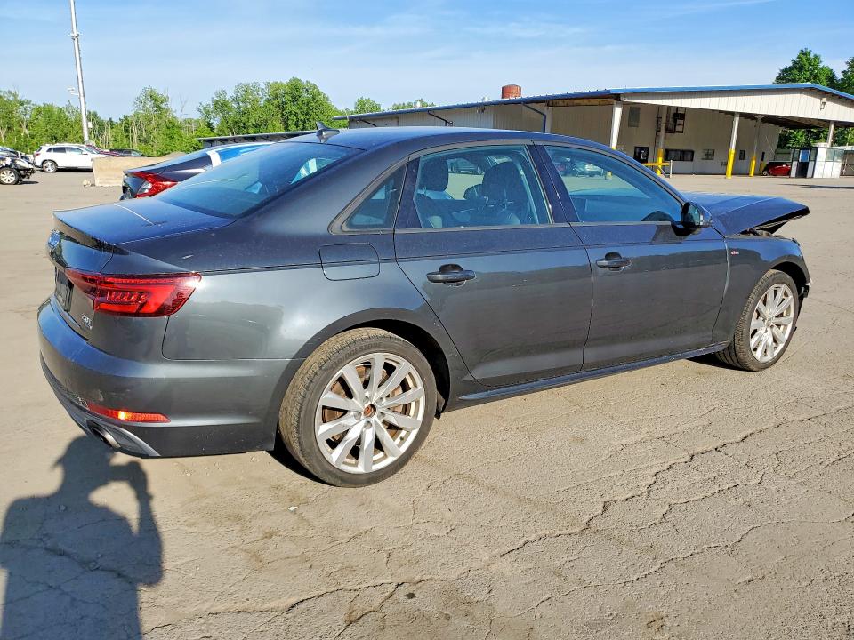 55675426 :رقم المزاد ، WAUDNAF40JA130971 vin ، 2018 Audi A4 مزاد بيع