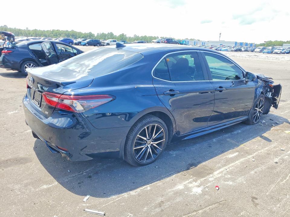 2021 Toyota Camry მანქანა იყიდება აუქციონზე, vin: 4T1G11AK1MU581455, აუქციონის ნომერი: 58200216