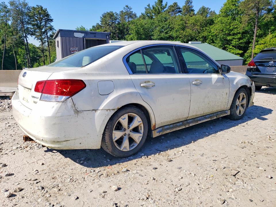 56228646 :رقم المزاد ، 4S3BMBA66E3003275 vin ، 2014 Subaru Legacy مزاد بيع