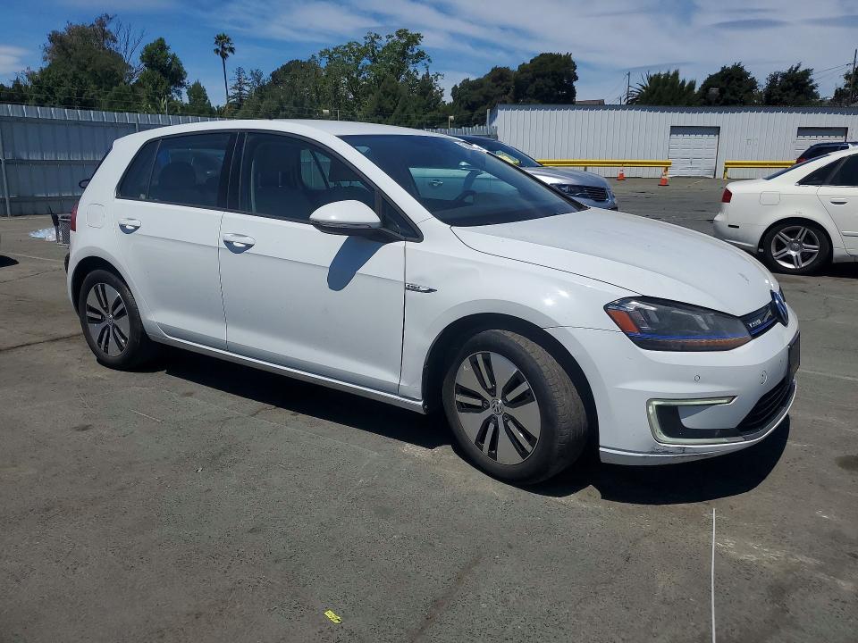 2015 Volkswagen E-golf მანქანა იყიდება აუქციონზე, vin: WVWPP7AU2FW901915, აუქციონის ნომერი: 56608696
