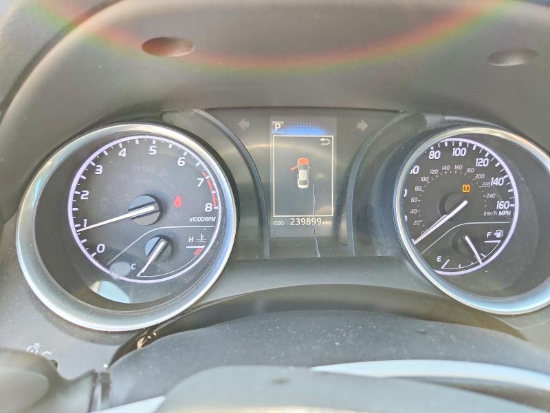 57261396 :رقم المزاد ، 4T1B11HK3JU050432 vin ، 2018 Toyota Camry مزاد بيع
