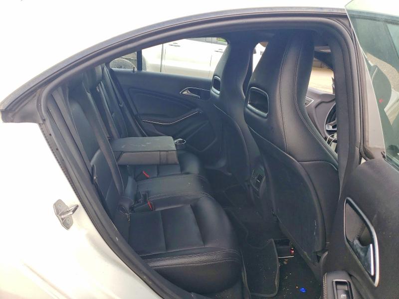 56228316 :رقم المزاد ، WDDSJ4EB8JN680201 vin ، 2018 Mercedes-benz Cla مزاد بيع