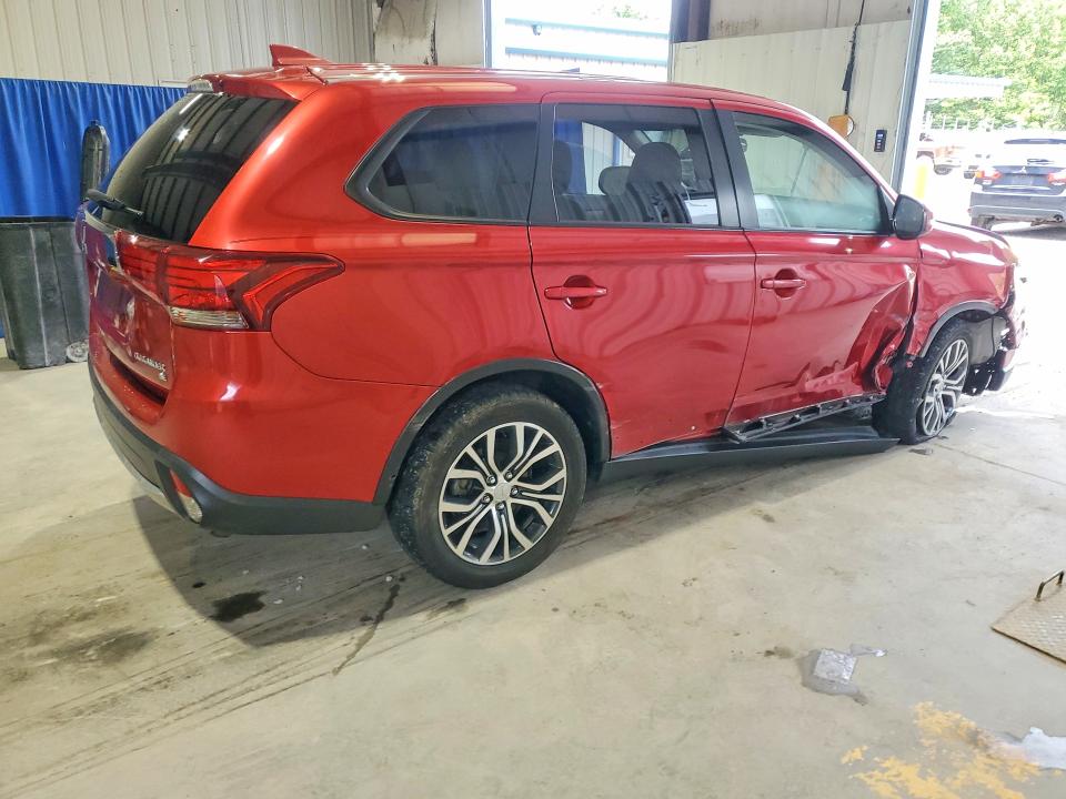 57630936 :رقم المزاد ، JA4AZ3A38JZ014028 vin ، 2018 Mitsubishi Outlander مزاد بيع