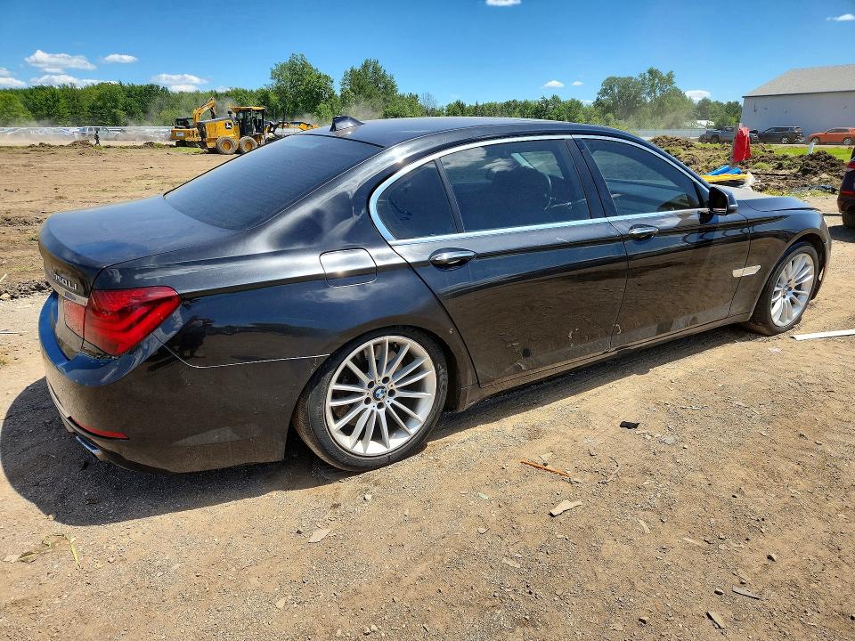 58823146 :رقم المزاد ، WBAYF8C52DD140067 vin ، 2013 Bmw 750 مزاد بيع