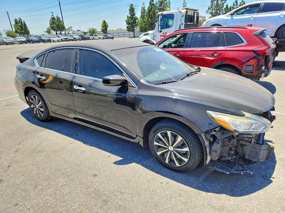 Продажа на аукционе авто 2018 Nissan Altima, vin: 1N4AL3AP2JC474272, номер лота: 59182256