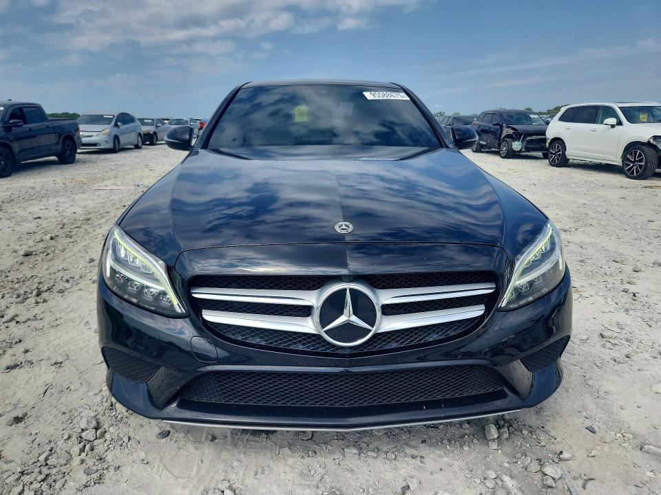 95588675 :رقم المزاد ، W1KWF8DB4MR651352 vin ، 2021 Mercedes-benz C مزاد بيع