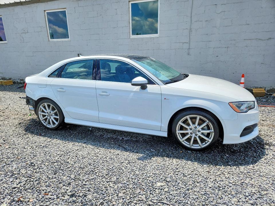 Продажа на аукционе авто 2015 Audi A3, vin: WAUKFGFF8F1081390, номер лота: 56130056