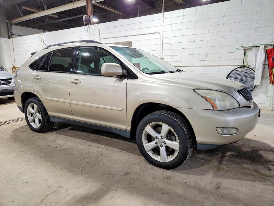 58030526 :رقم المزاد ، 2T2HA31U75C056237 vin ، 2005 Lexus Rx مزاد بيع