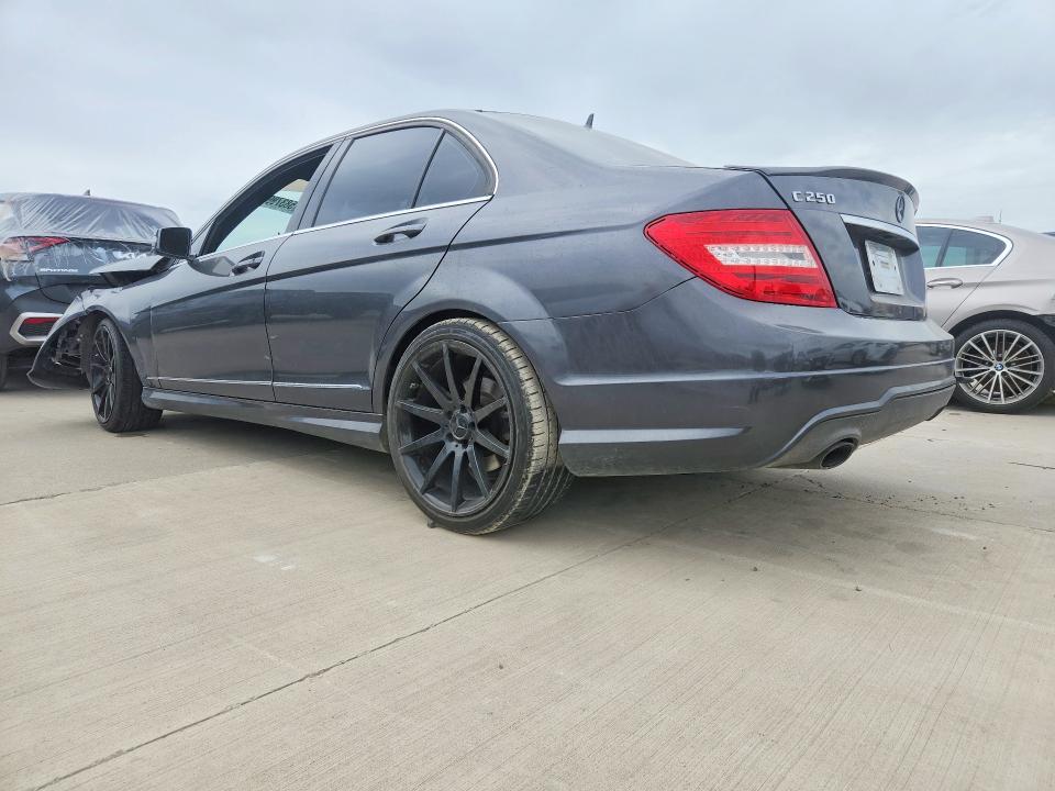 Продажа на аукционе авто 2013 Mercedes-benz C, vin: WDDGF4HB9DR264996, номер лота: 58379976
