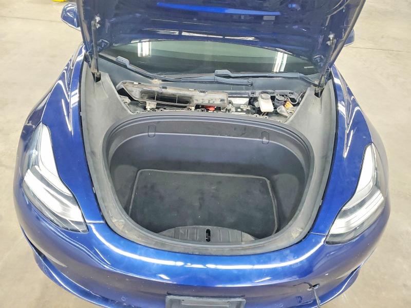 56090916 :رقم المزاد ، 5YJ3E1EA0JF008155 vin ، 2018 Tesla Model 3 مزاد بيع
