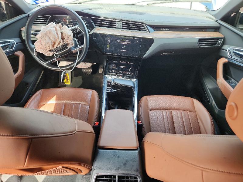 2019 Audi E-tron მანქანა იყიდება აუქციონზე, vin: WA1LAAGE1KB021698, აუქციონის ნომერი: 58891296