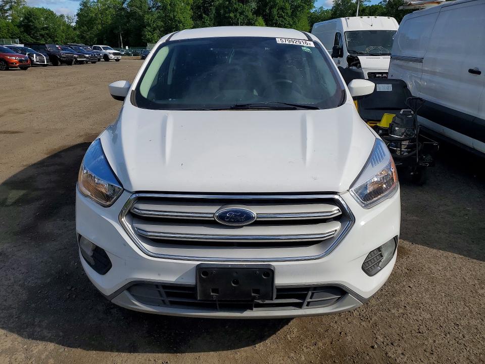 2019 Ford Escape მანქანა იყიდება აუქციონზე, vin: 1FMCU0GD3KUB65252, აუქციონის ნომერი: 57992916