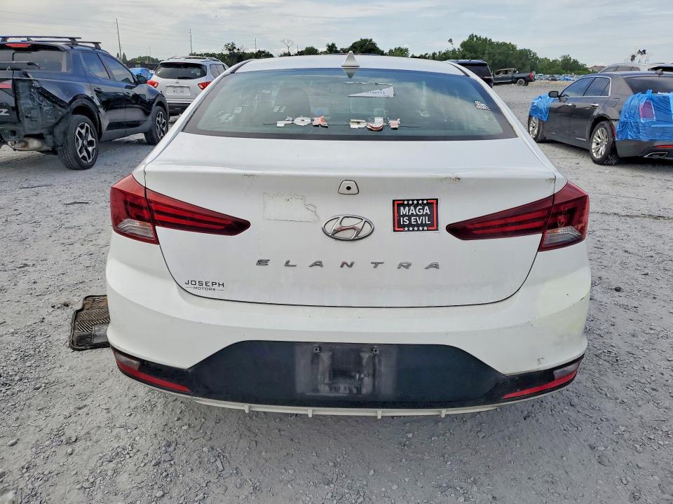 56055146 :رقم المزاد ، 5NPD84LF9LH568109 vin ، 2020 Hyundai Elantra مزاد بيع