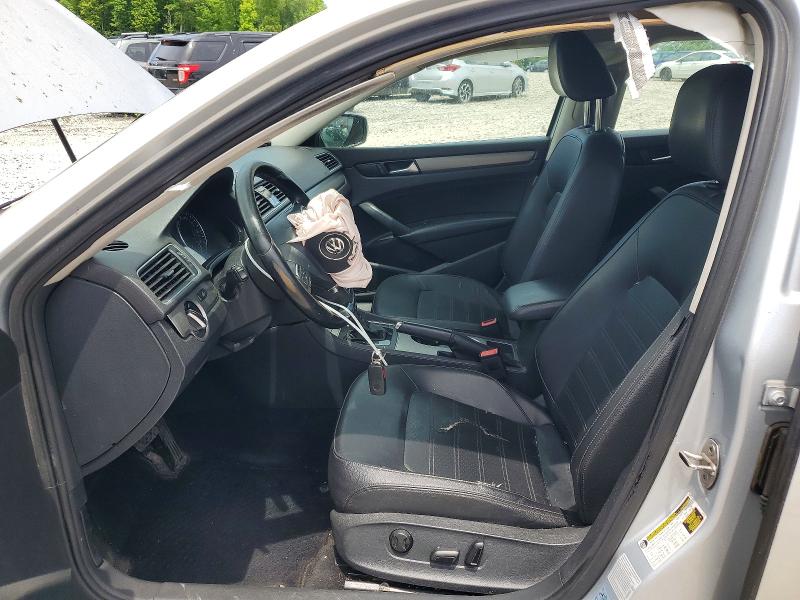 55431006 :رقم المزاد ، 1VWBT7A30FC017449 vin ، 2015 Volkswagen Passat مزاد بيع