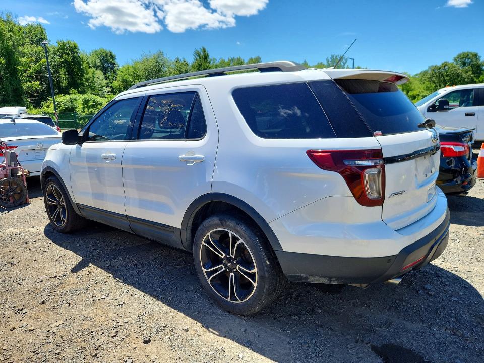 Продажа на аукционе авто 2015 Ford Explorer, vin: 1FM5K8GT7FGA98096, номер лота: 57193026