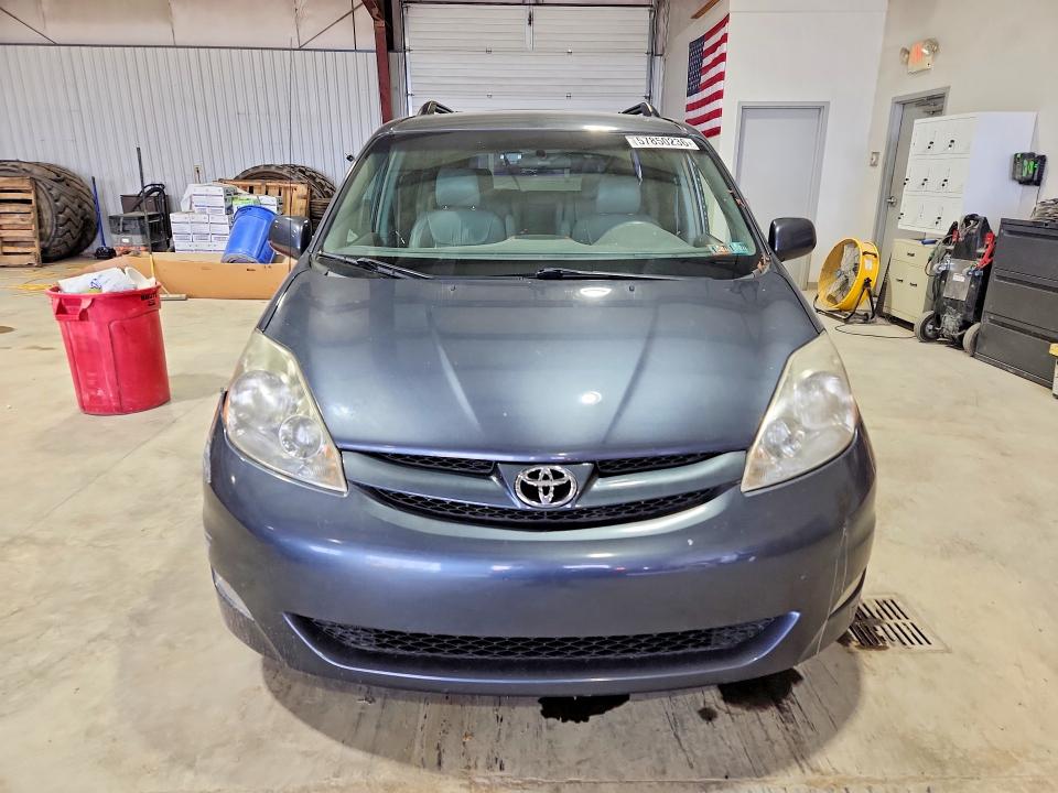 Продажа на аукционе авто 2008 Toyota Sienna, vin: 5TDZK22C98S119209, номер лота: 57850236