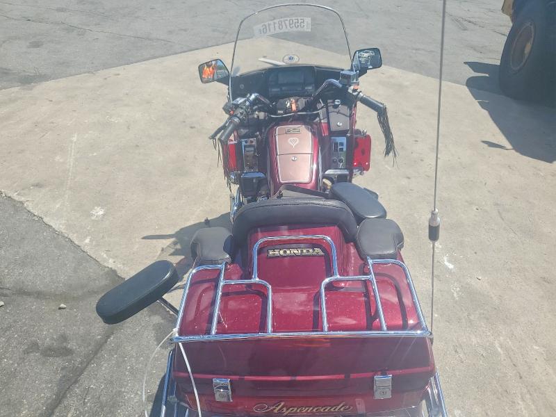 55978116 :رقم المزاد ، 1HFSC1423HA308633 vin ، 1987 Honda Gl1200 مزاد بيع