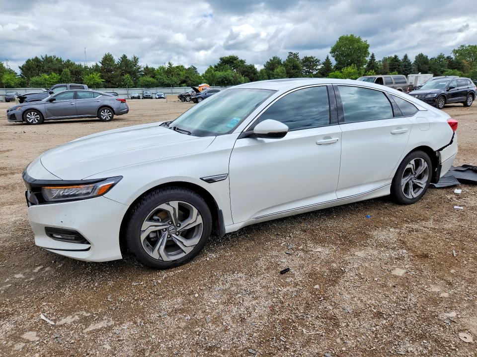 Продажа на аукционе авто 2018 Honda Accord, vin: 1HGCV1F51JA209297, номер лота: 57529946