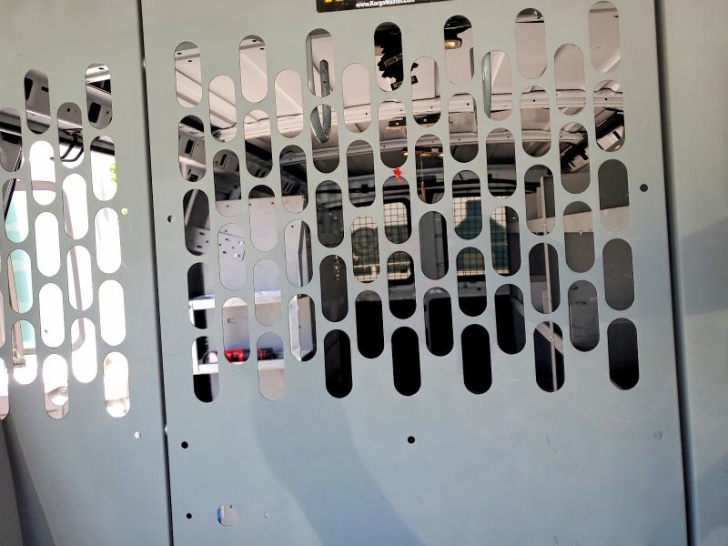 56223096 :رقم المزاد ، 1GTW7AFPXJ1327260 vin ، 2018 Gmc Savana مزاد بيع
