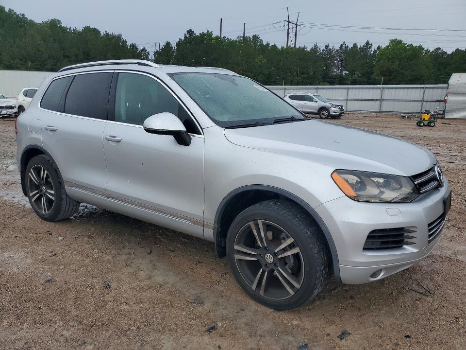 56323956 :رقم المزاد ، WVGFF9BP2CD002994 vin ، 2012 Volkswagen Touareg مزاد بيع