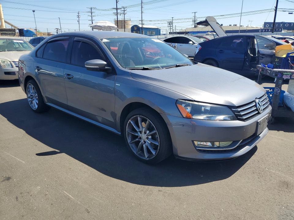 2015 Volkswagen Passat მანქანა იყიდება აუქციონზე, vin: 1VWAT7A34FC045914, აუქციონის ნომერი: 54125836
