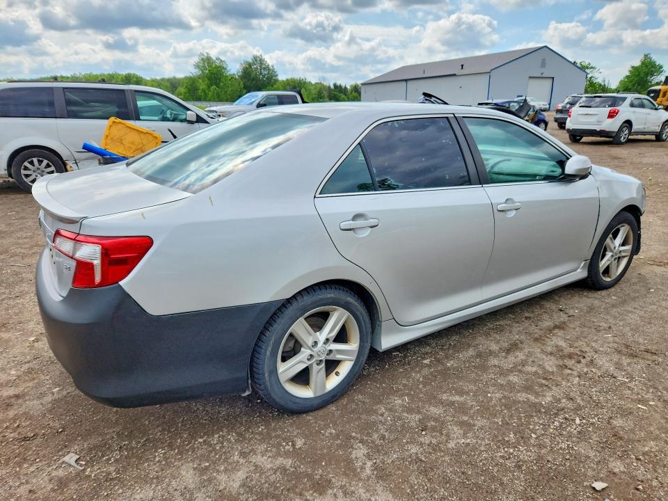 57063036 :رقم المزاد ، 4T1BF1FK0EU378529 vin ، 2014 Toyota Camry مزاد بيع