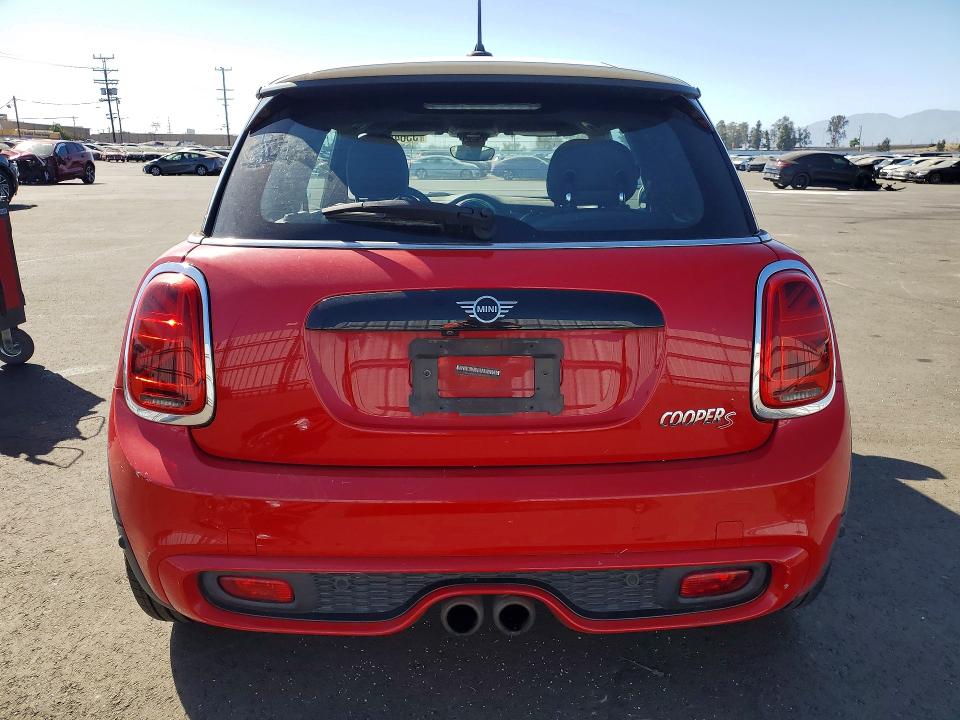 Продажа на аукционе авто 2020 Mini Cooper, vin: WMWXR5C08L2L67229, номер лота: 55645196