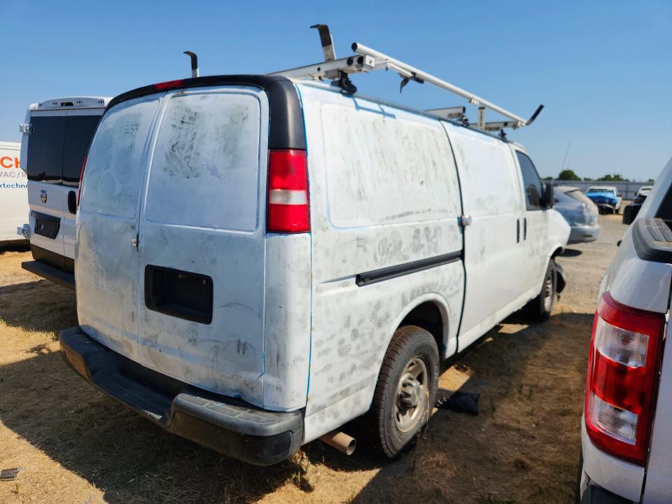 55697176 :رقم المزاد ، 1GCWGAF75M1178440 vin ، 2021 Chevrolet Express G2500 مزاد بيع