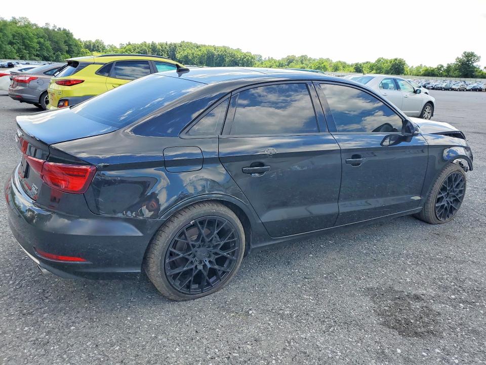 Продажа на аукционе авто 2018 Audi A3, vin: WAUB8GFF7J1011706, номер лота: 57969496