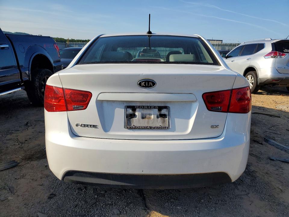 2012 Kia Forte მანქანა იყიდება აუქციონზე, vin: KNAFU4A2XC5502427, აუქციონის ნომერი: 55582886
