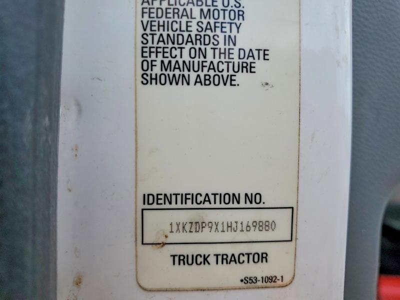 59107366 :رقم المزاد ، 1XKZDP9X1HJ169880 vin ، 2017 Kenworth Construction مزاد بيع