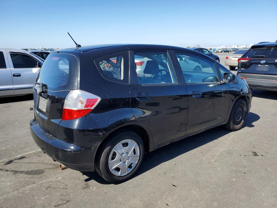 55806866 :رقم المزاد ، JHMGE8H32DC025580 vin ، 2013 Honda Fit مزاد بيع