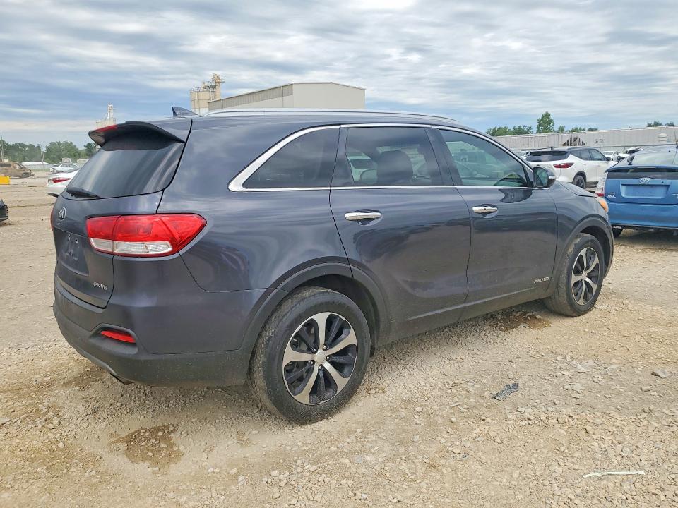 2017 Kia Sorento მანქანა იყიდება აუქციონზე, vin: 5XYPHDA59HG204357, აუქციონის ნომერი: 58036396