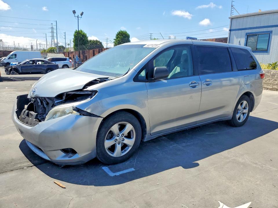 Продажа на аукционе авто 2015 Toyota Sienna, vin: 5TDZK3DC7FS636007, номер лота: 58274226