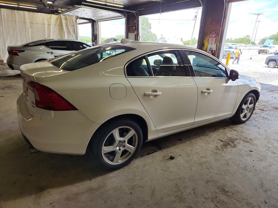 57526326 :رقم المزاد ، YV1612FH7D2198984 vin ، 2013 Volvo S60 مزاد بيع
