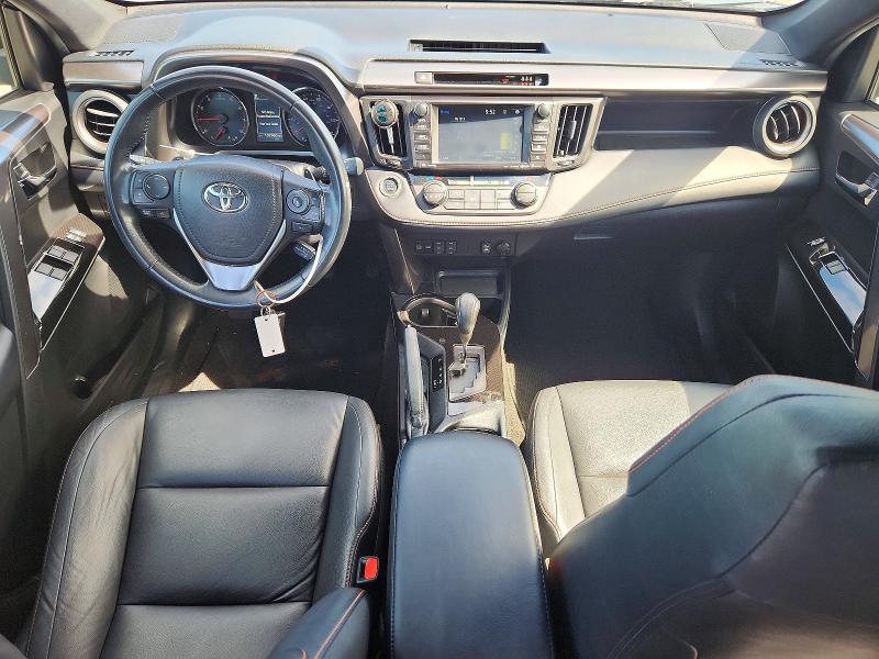 56320686 :رقم المزاد ، JTMNFREV0JD123112 vin ، 2018 Toyota Rav4 مزاد بيع