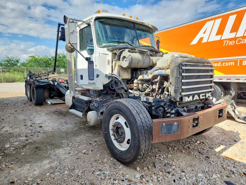 55930566 :رقم المزاد ، 1M2AX04C3DM016188 vin ، 2013 Mack Gu713 مزاد بيع
