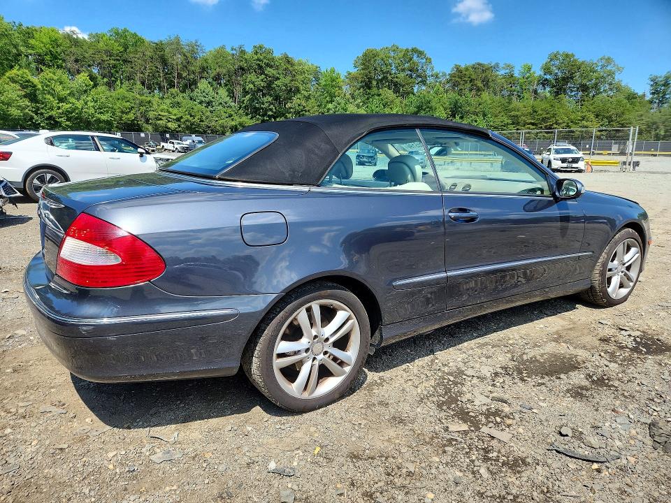 59003196 :رقم المزاد ، WDBTK56F28F249505 vin ، 2008 Mercedes-benz Clk مزاد بيع