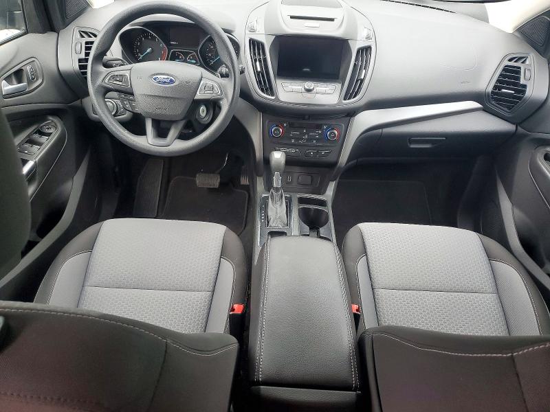 57770516 :رقم المزاد ، 1FMCU0GD1HUB02160 vin ، 2017 Ford Escape مزاد بيع