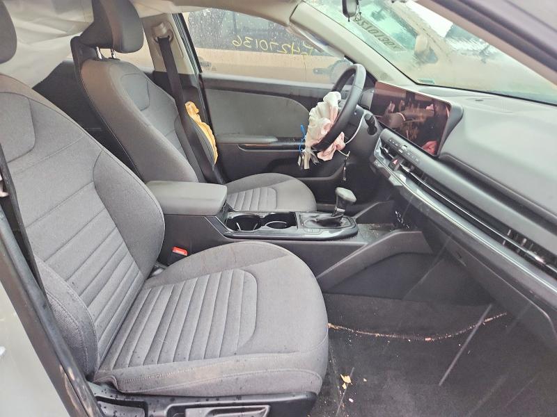 2025 Kia K4 მანქანა იყიდება აუქციონზე, vin: 3KPFU4DE9SE031012, აუქციონის ნომერი: 54270136